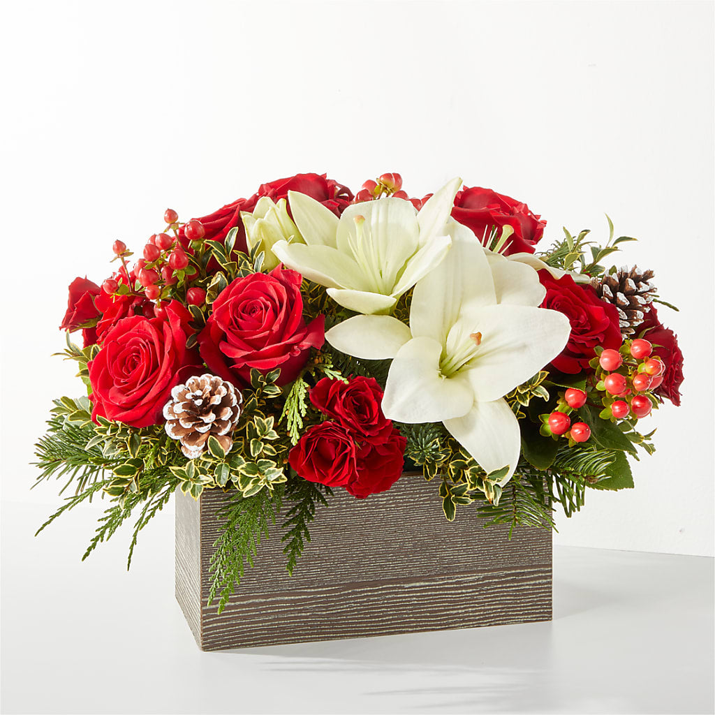 Snowy Wonderland Bouquet – Salon Diane Aubin Fleuriste Inc., Jonquiere PQ