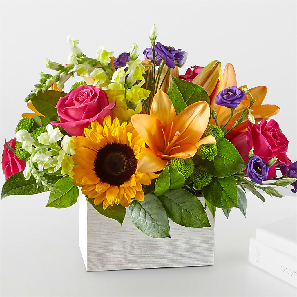 Best Day Box Bouquet – Salon Diane Aubin Fleuriste Inc., Jonquiere PQ