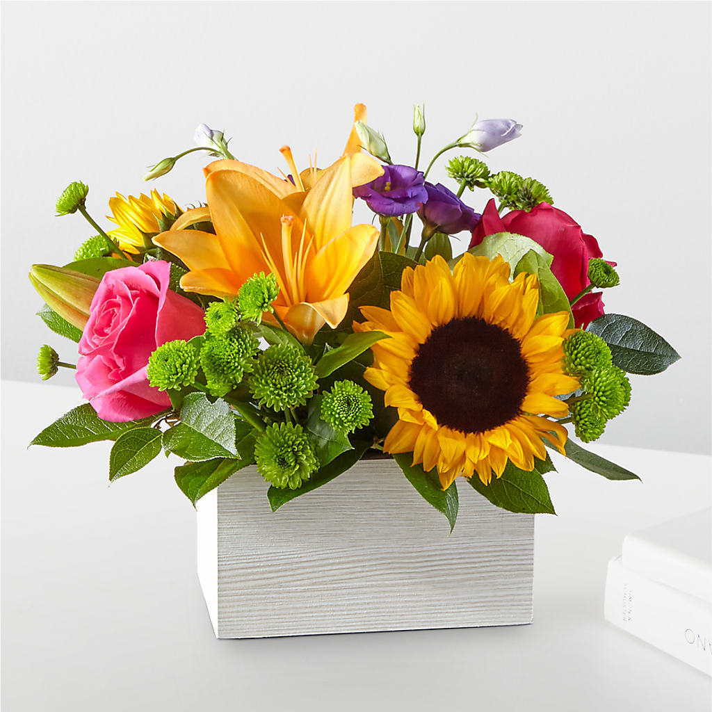 Best Day Box Bouquet – Salon Diane Aubin Fleuriste Inc., Jonquiere PQ