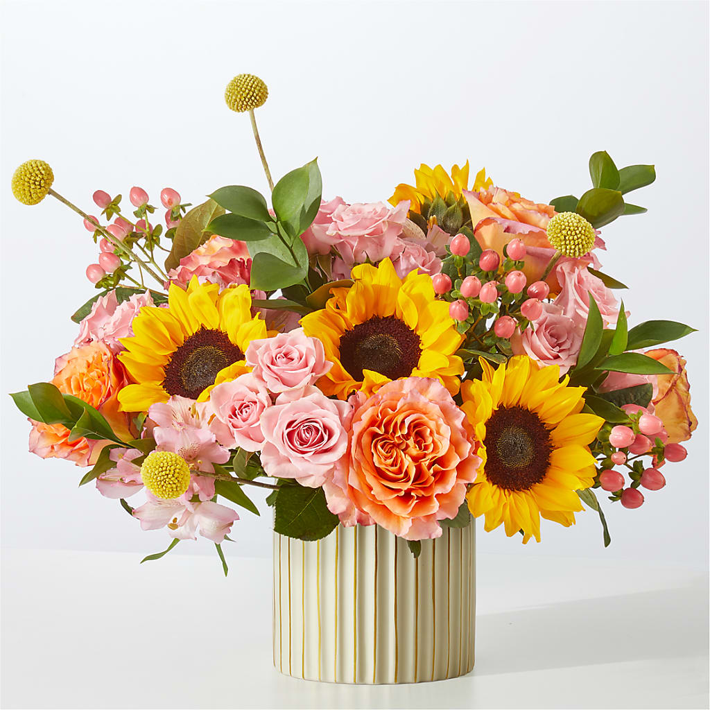 Sun's Out Bouquet – Salon Diane Aubin Fleuriste Inc., Jonquiere PQ
