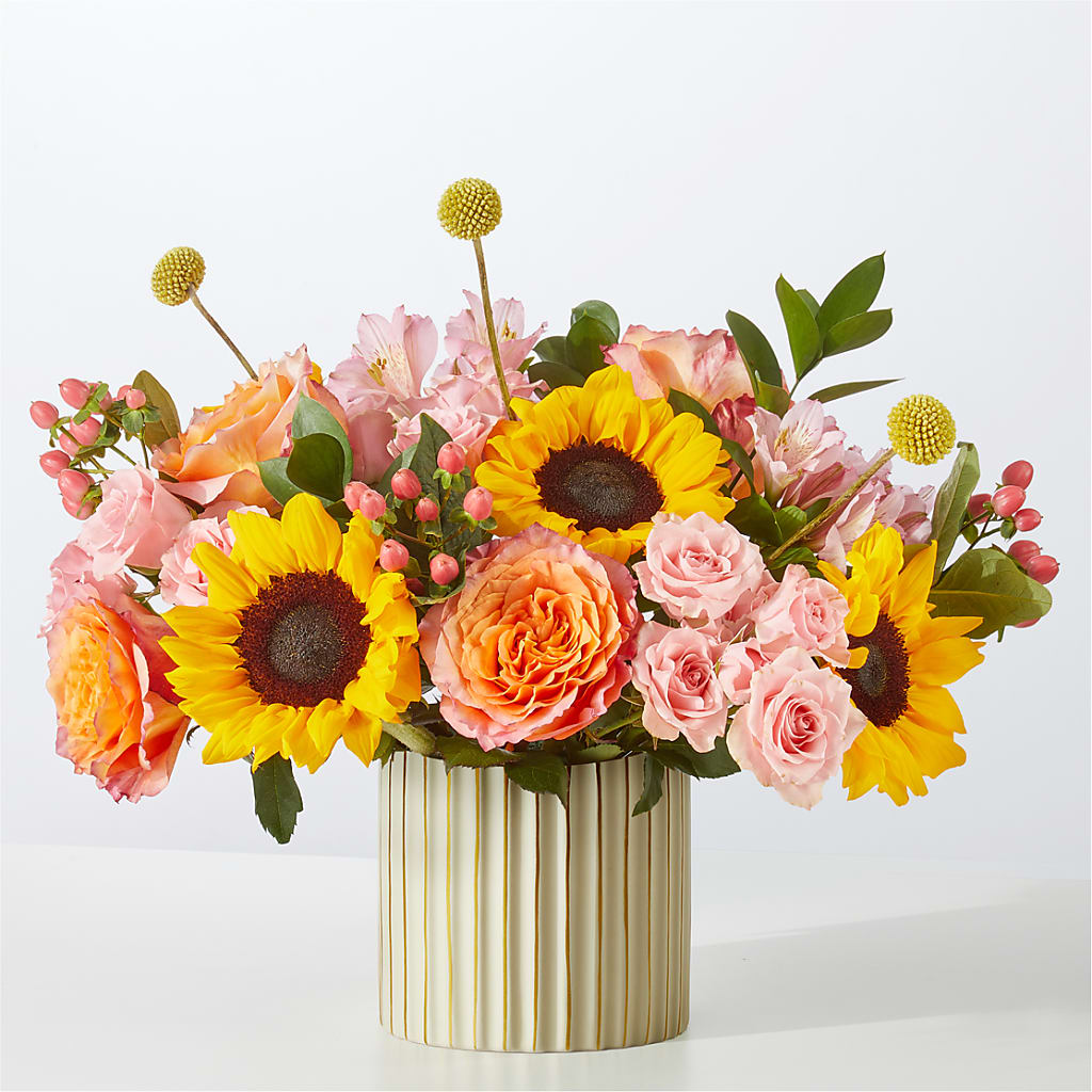 Sun's Out Bouquet – Salon Diane Aubin Fleuriste Inc., Jonquiere PQ