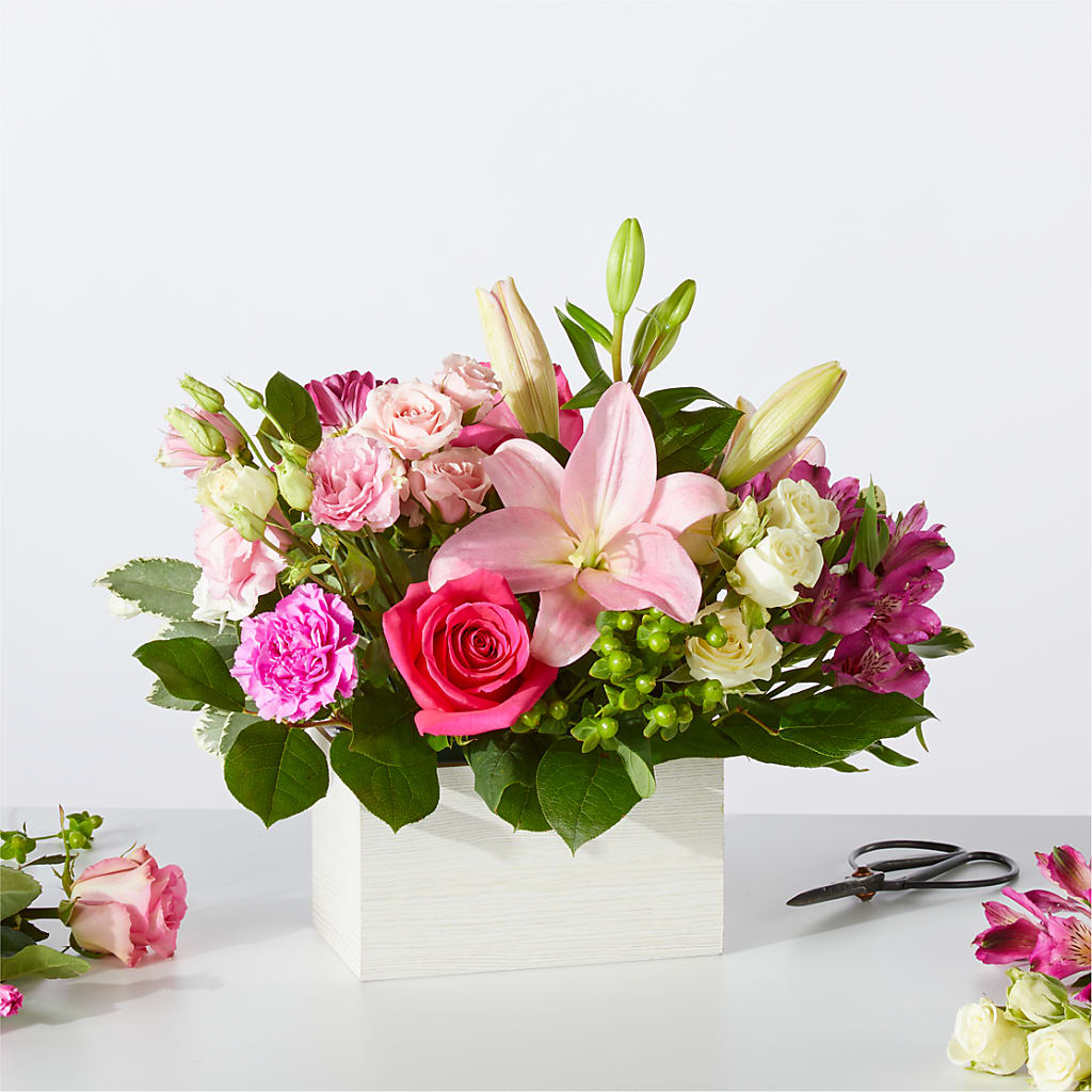 Sweetberry Box – A Florist Original – Salon Diane Aubin Fleuriste Inc., Jonquiere PQ