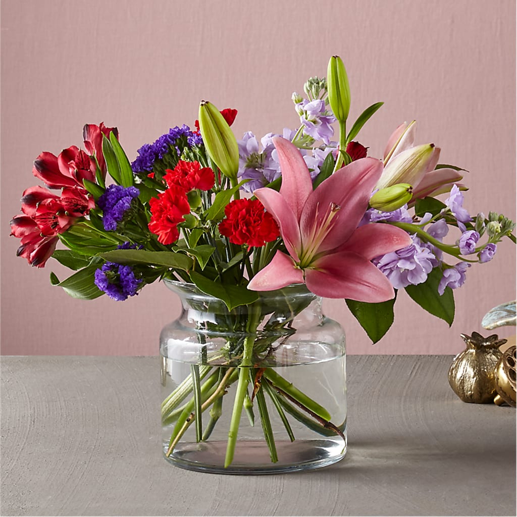 Romantique Bouquet – Salon Diane Aubin Fleuriste Inc., Jonquiere PQ