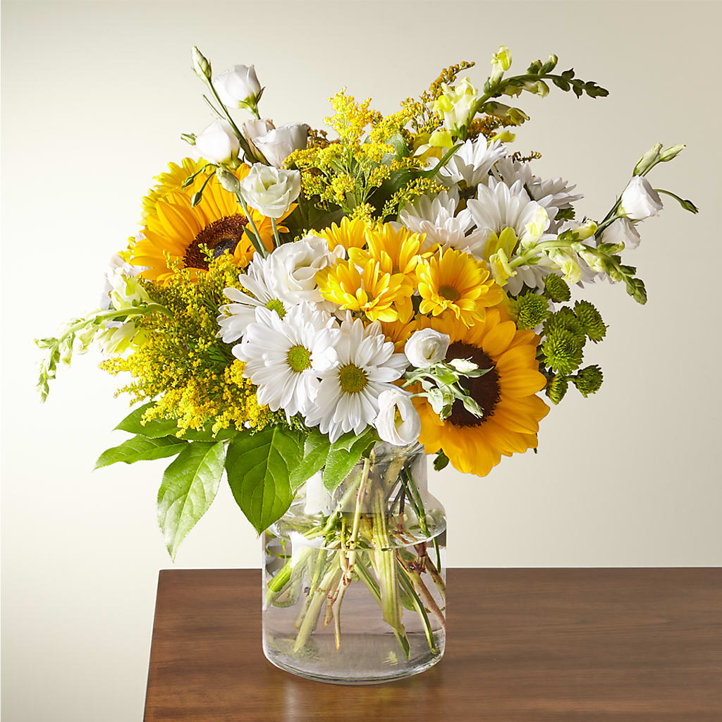 Hello Sunshine Bouquet – Salon Diane Aubin Fleuriste Inc., Jonquiere PQ