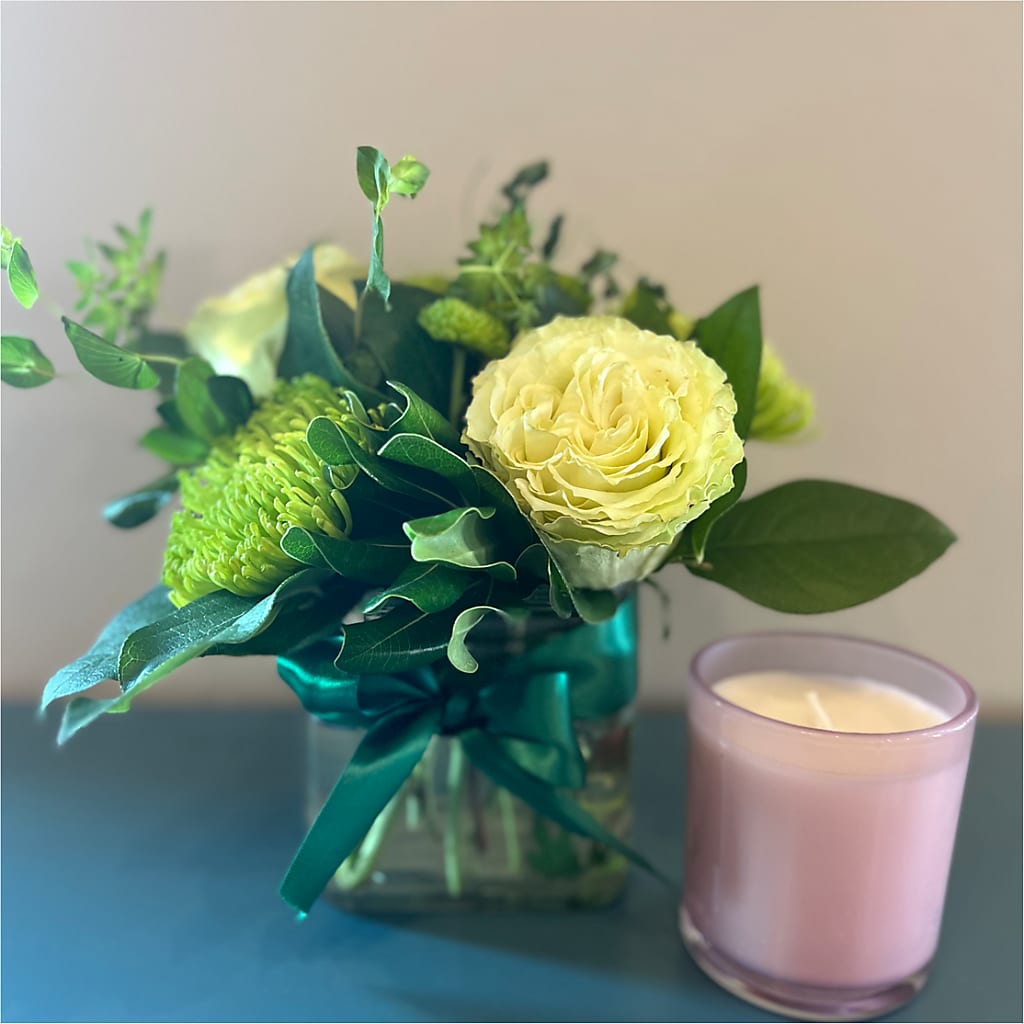 Emerald Forest Bouquet – Salon Diane Aubin Fleuriste Inc., Jonquiere PQ