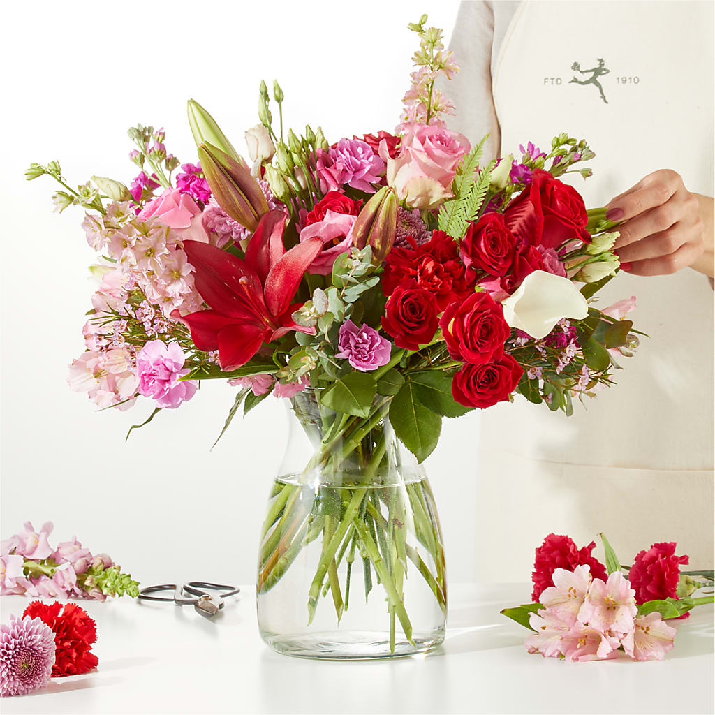 Together Forever - A Florist Original – Salon Diane Aubin Fleuriste Inc., Jonquiere PQ