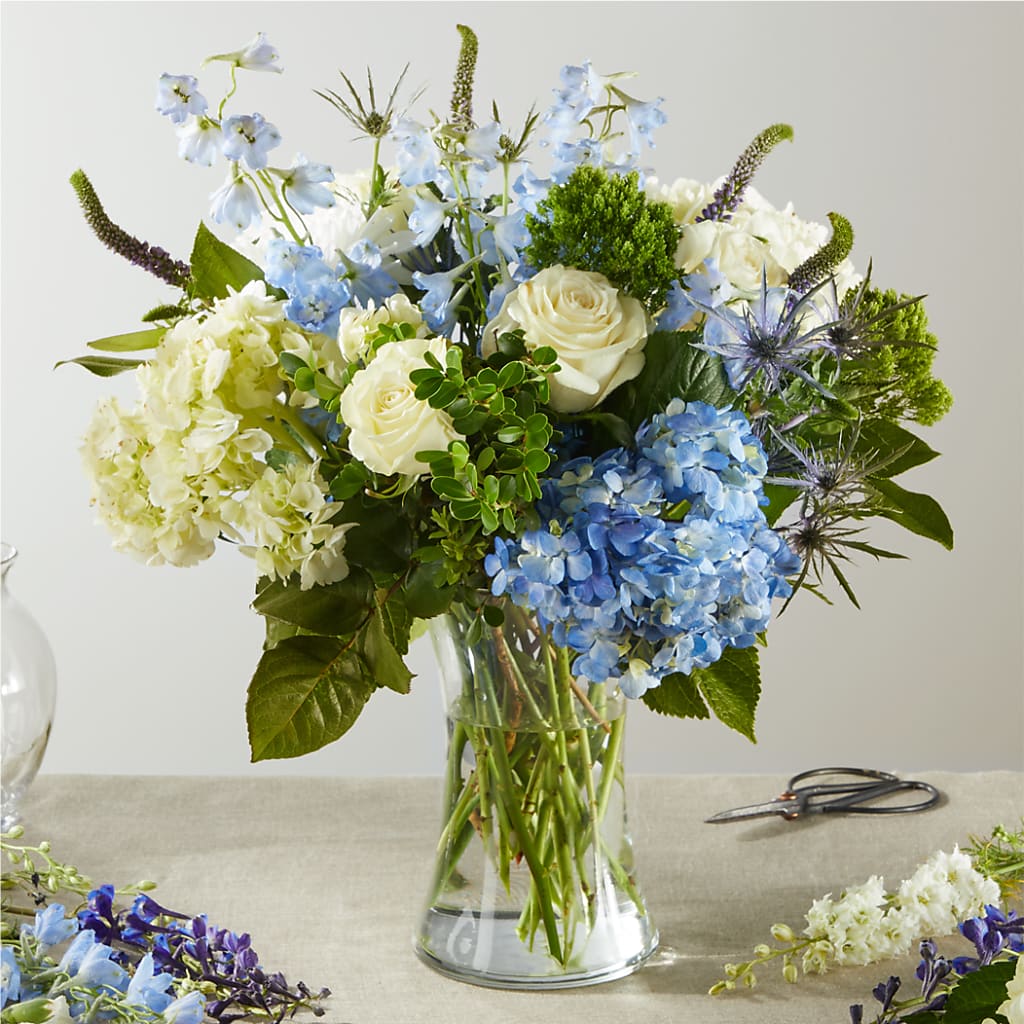 Festival of Lights – A Florist Original – Salon Diane Aubin Fleuriste Inc., Jonquiere PQ