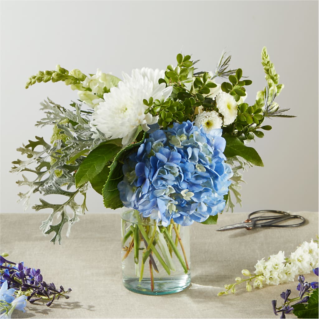 Festival of Lights – A Florist Original – Salon Diane Aubin Fleuriste Inc., Jonquiere PQ