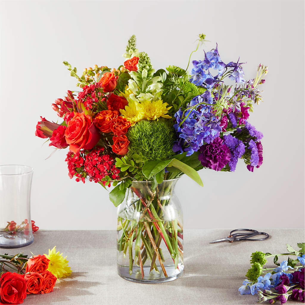 Summer Spectra - A Florist Original – Salon Diane Aubin Fleuriste Inc., Jonquiere PQ