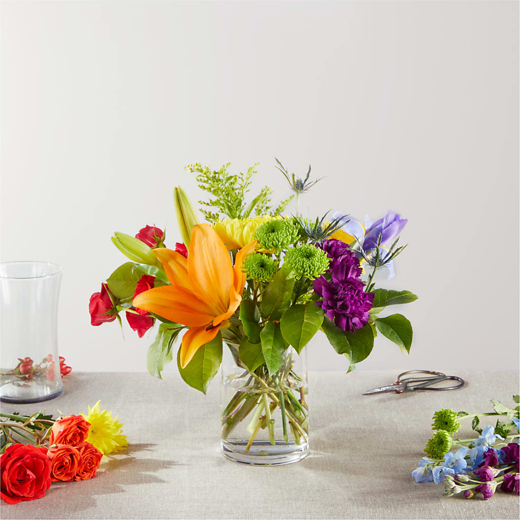 Summer Spectra - A Florist Original – Salon Diane Aubin Fleuriste Inc., Jonquiere PQ