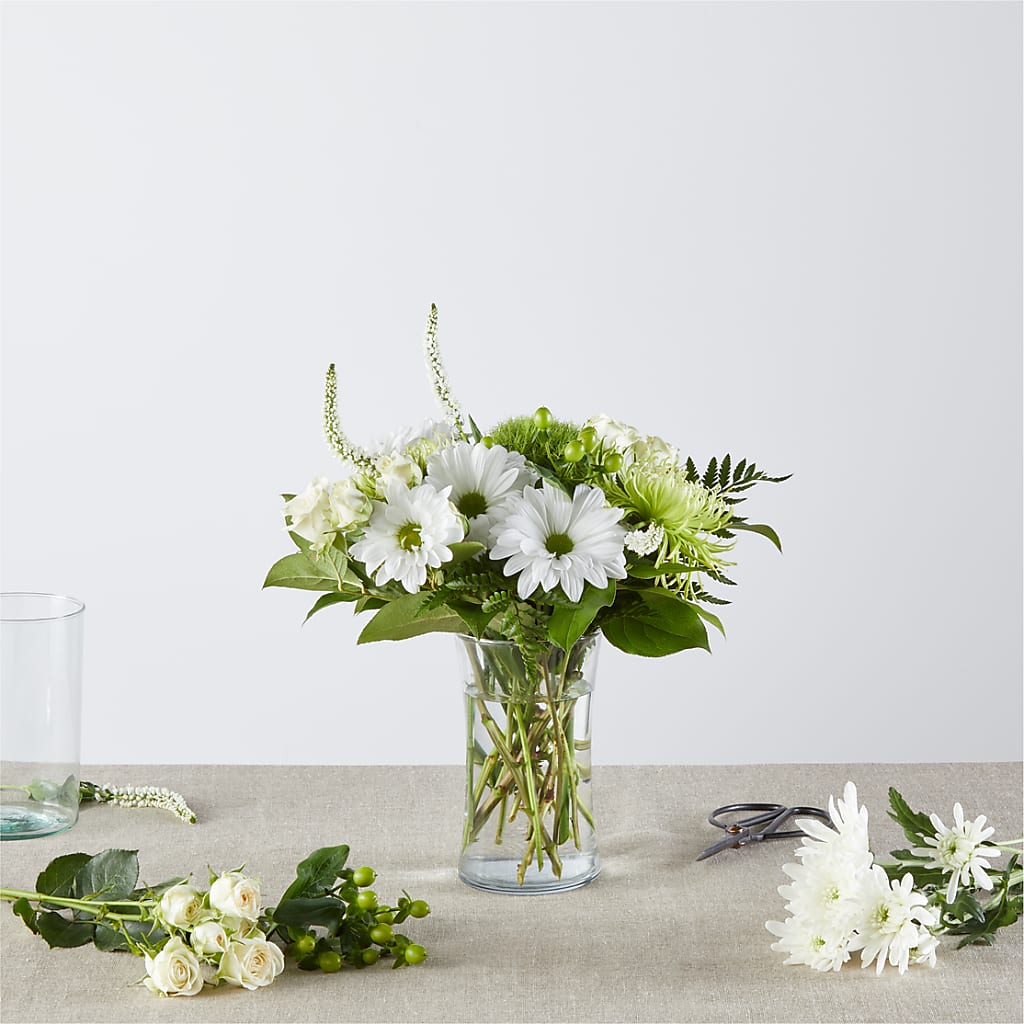 Irish Garden - A Florist Original – Salon Diane Aubin Fleuriste Inc., Jonquiere PQ