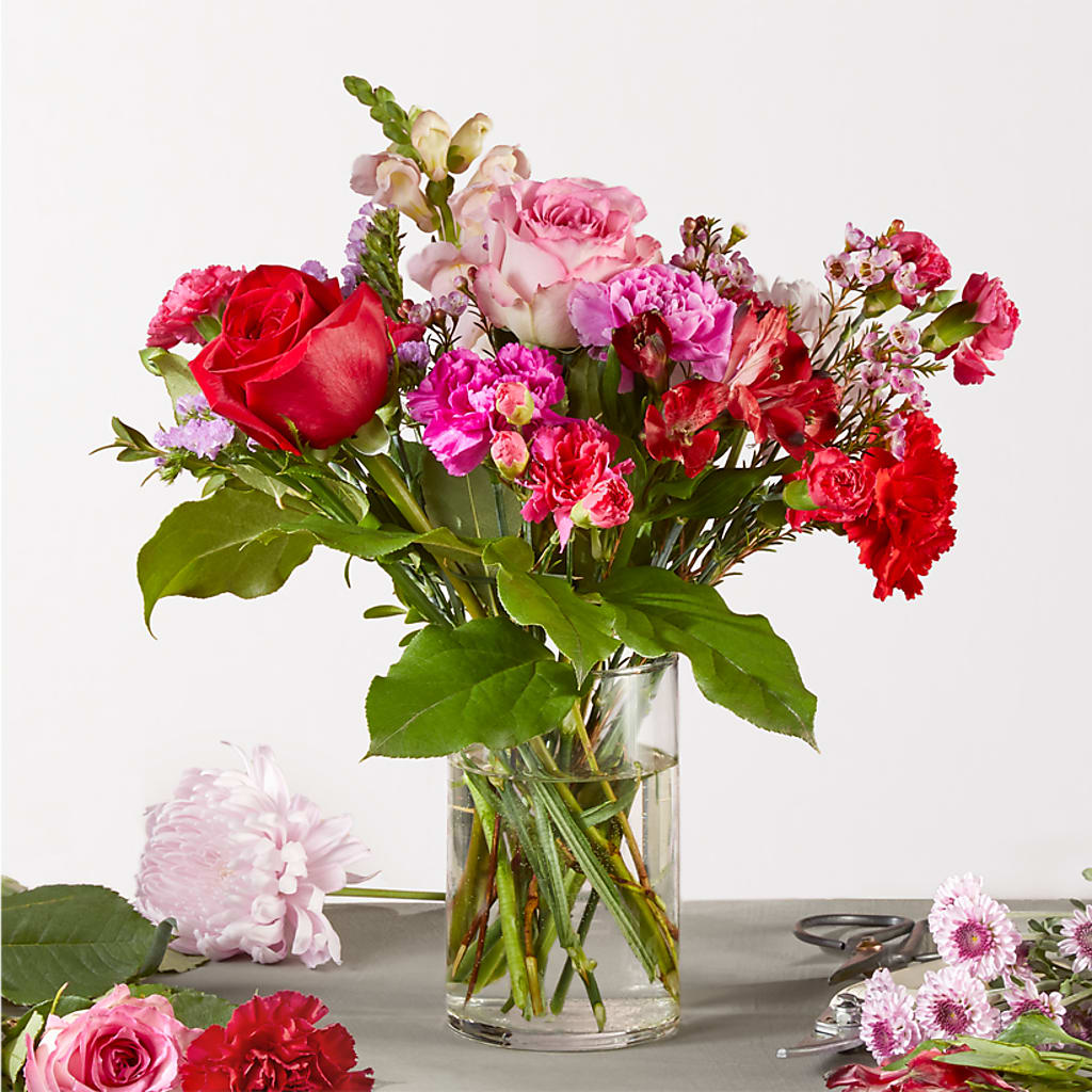 Regal Jewel – A Florist Original – Salon Diane Aubin Fleuriste Inc., Jonquiere PQ