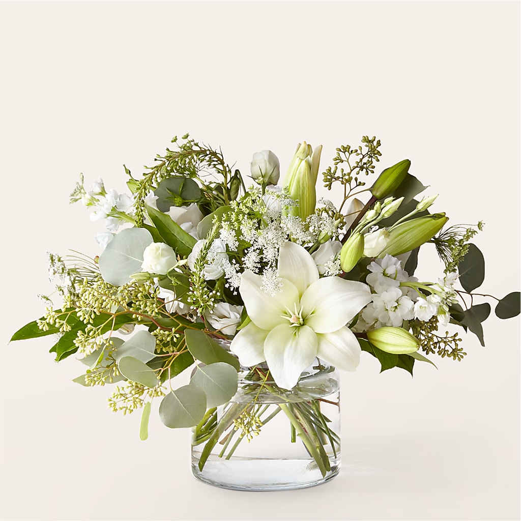 Alluring Elegance Bouquet – Salon Diane Aubin Fleuriste Inc., Jonquiere PQ