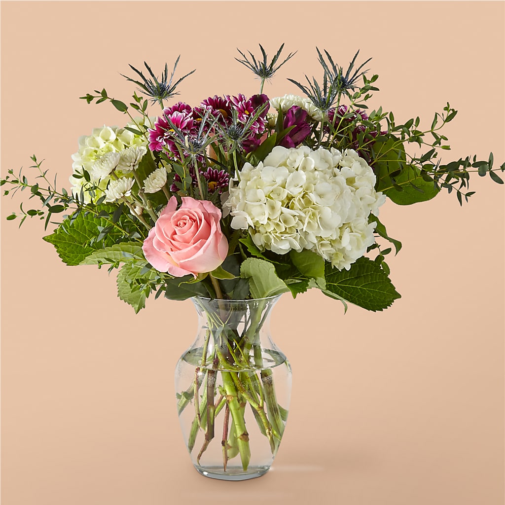 Parlour Bouquet – Salon Diane Aubin Fleuriste Inc., Jonquiere PQ