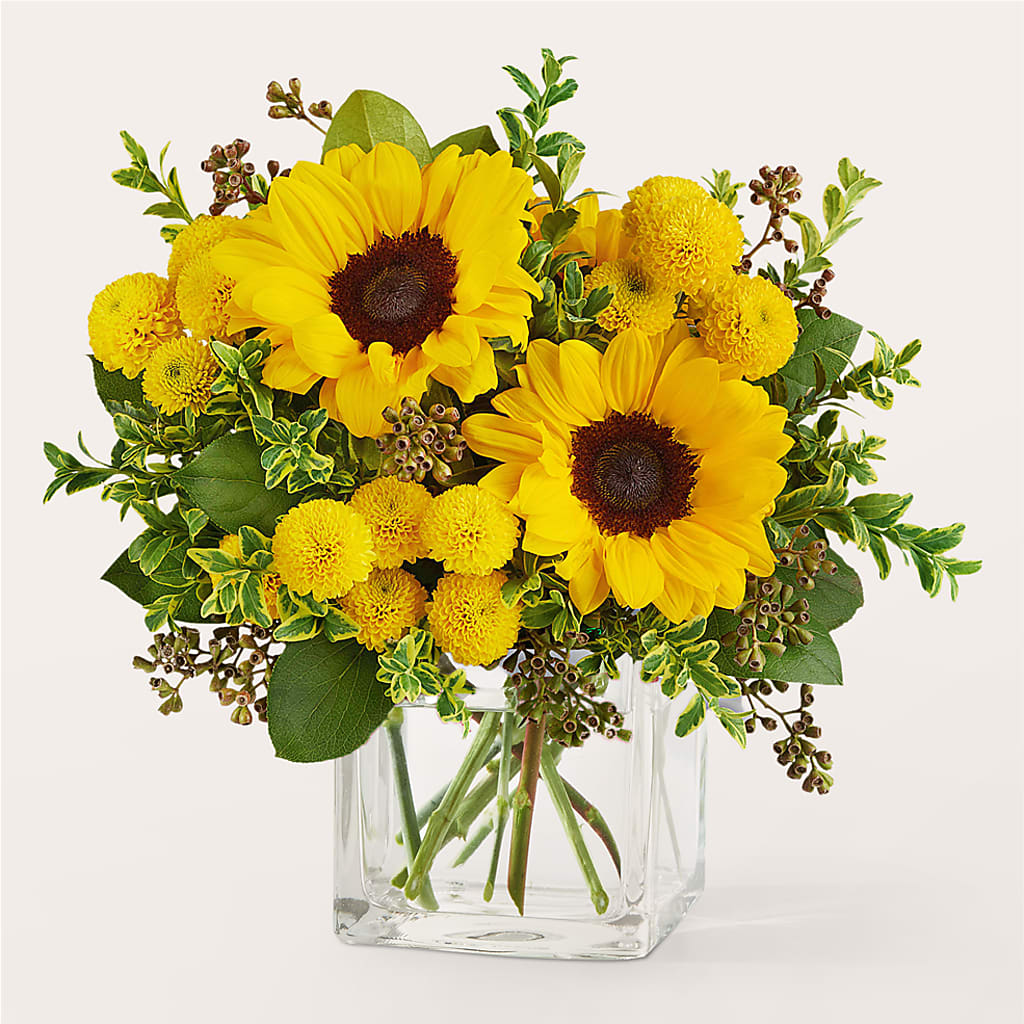 Luminous Morning Bouquet – Salon Diane Aubin Fleuriste Inc., Jonquiere PQ