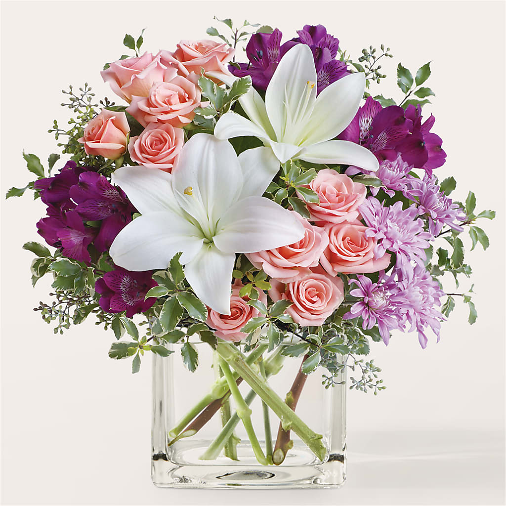 Mani Pedi Bouquet – Salon Diane Aubin Fleuriste Inc., Jonquiere PQ
