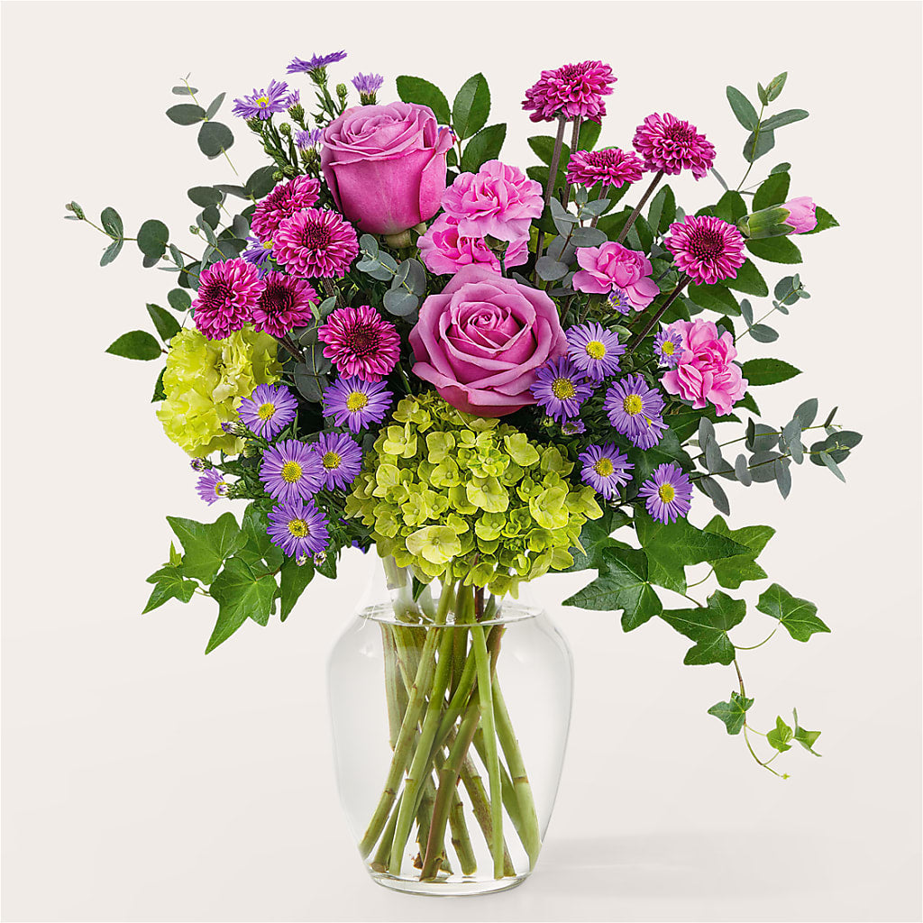 Whispering Garden Bouquet – Salon Diane Aubin Fleuriste Inc., Jonquiere PQ