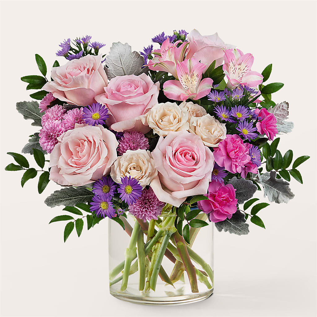 Light as a Feather Bouquet – Salon Diane Aubin Fleuriste Inc., Jonquiere PQ
