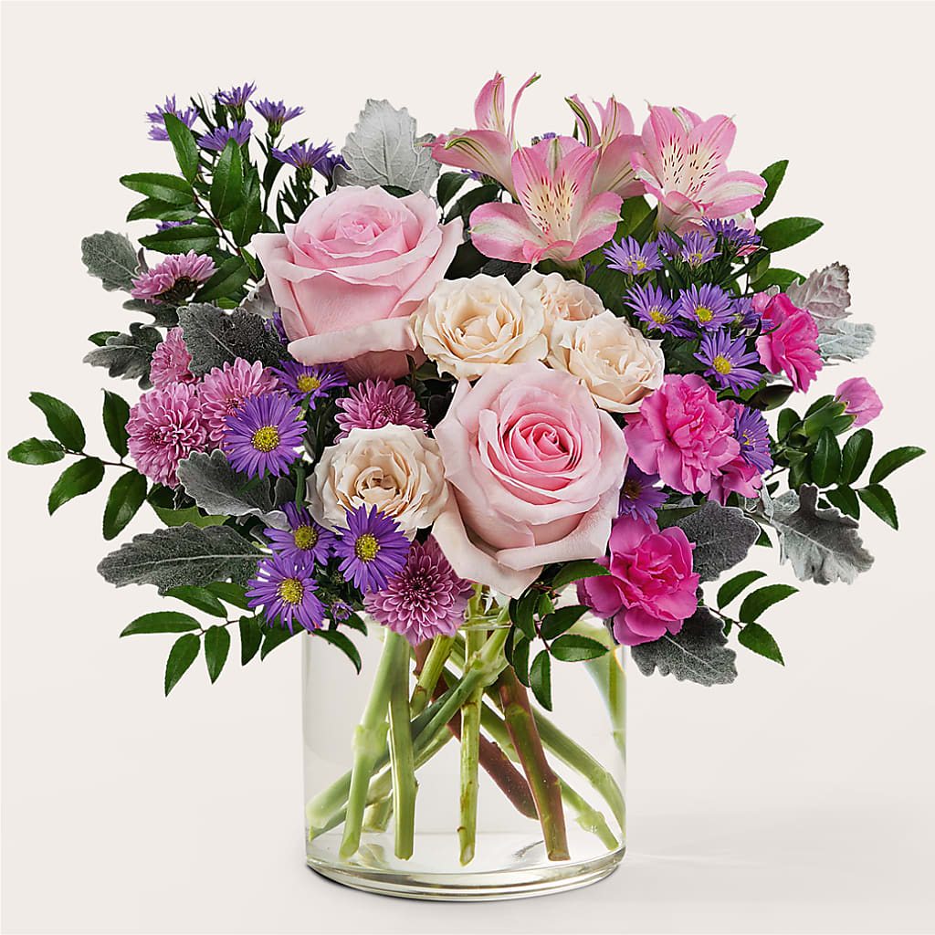 Light as a Feather Bouquet – Salon Diane Aubin Fleuriste Inc., Jonquiere PQ