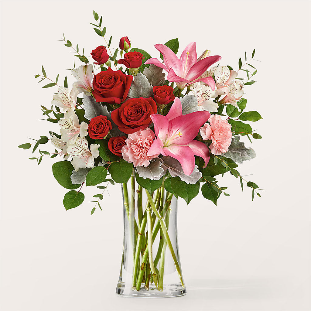 Everything to Me Bouquet – Salon Diane Aubin Fleuriste Inc., Jonquiere PQ