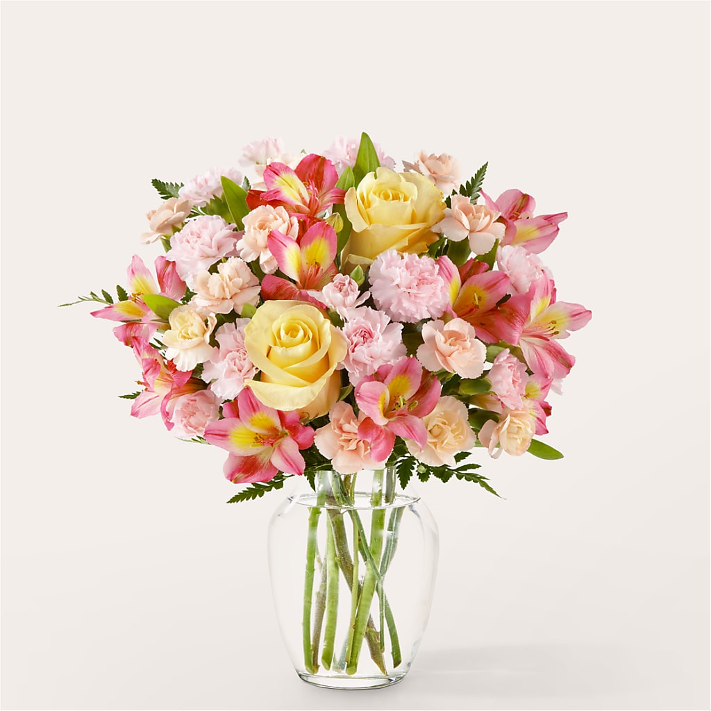 Just Lovely Bouquet – Salon Diane Aubin Fleuriste Inc., Jonquiere PQ
