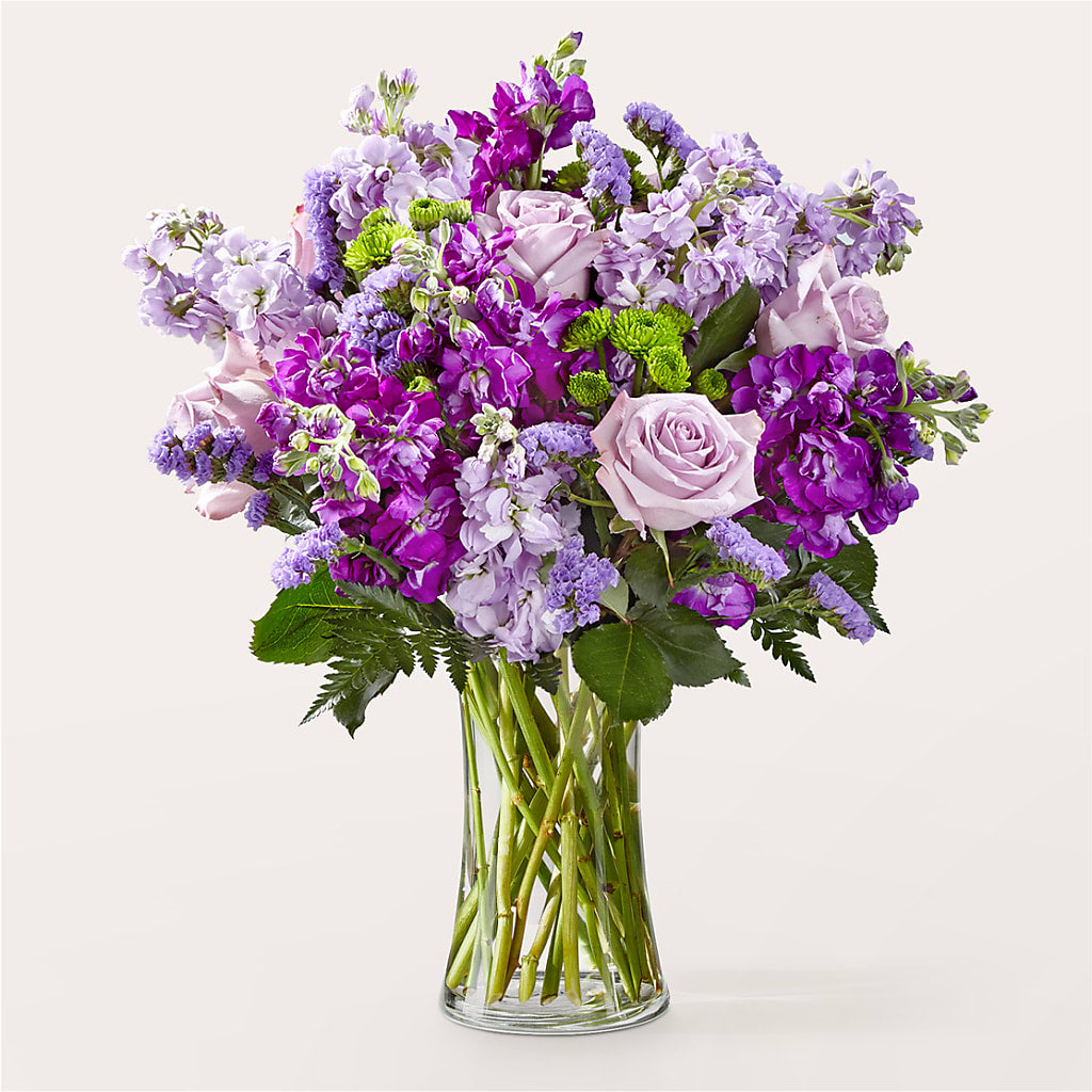 Grapeful Bouquet – Salon Diane Aubin Fleuriste Inc., Jonquiere PQ