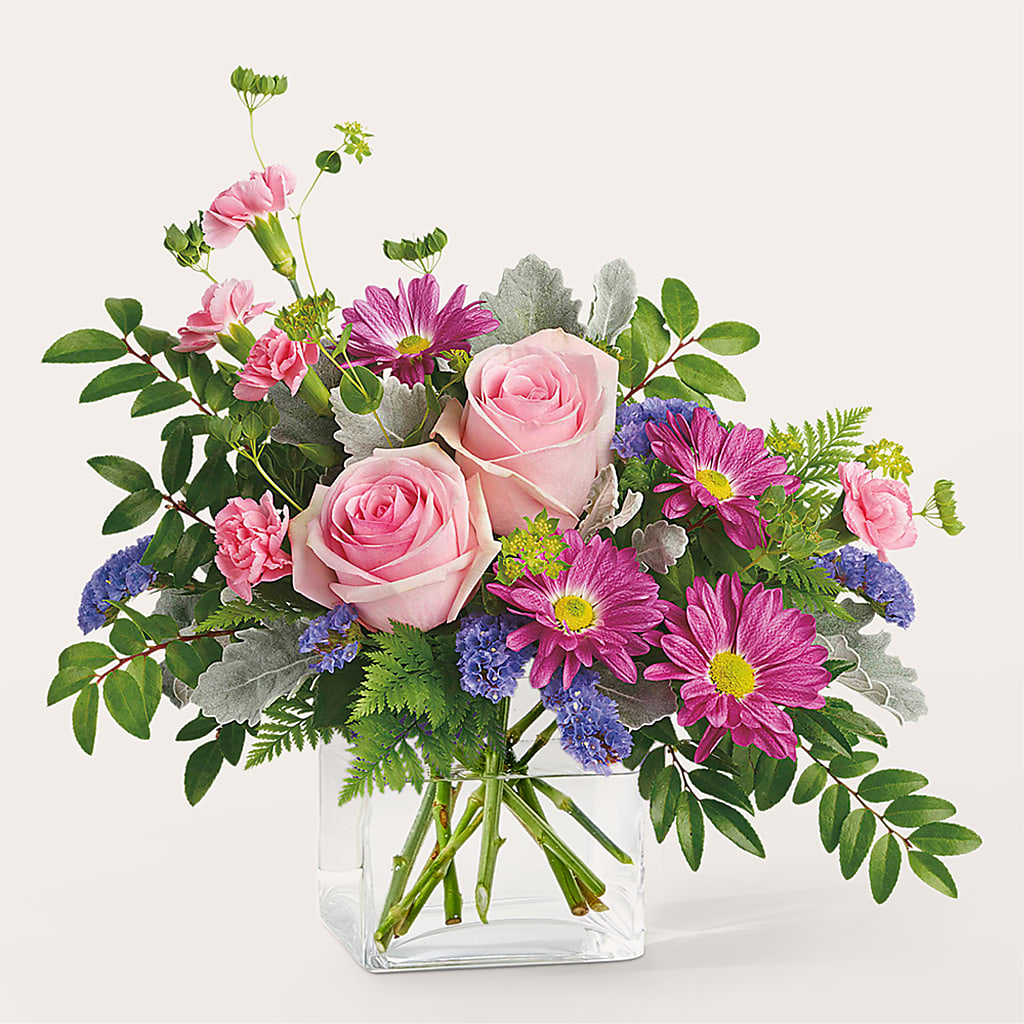 Starlet Bouquet – Salon Diane Aubin Fleuriste Inc., Jonquiere PQ