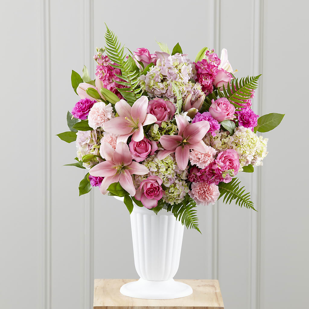 Never-Ending Love Arrangement – Salon Diane Aubin Fleuriste Inc., Jonquiere PQ