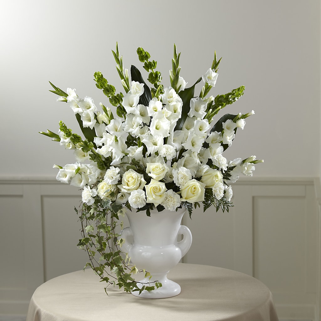 Fond Reflections Arrangement – Salon Diane Aubin Fleuriste Inc., Jonquiere PQ