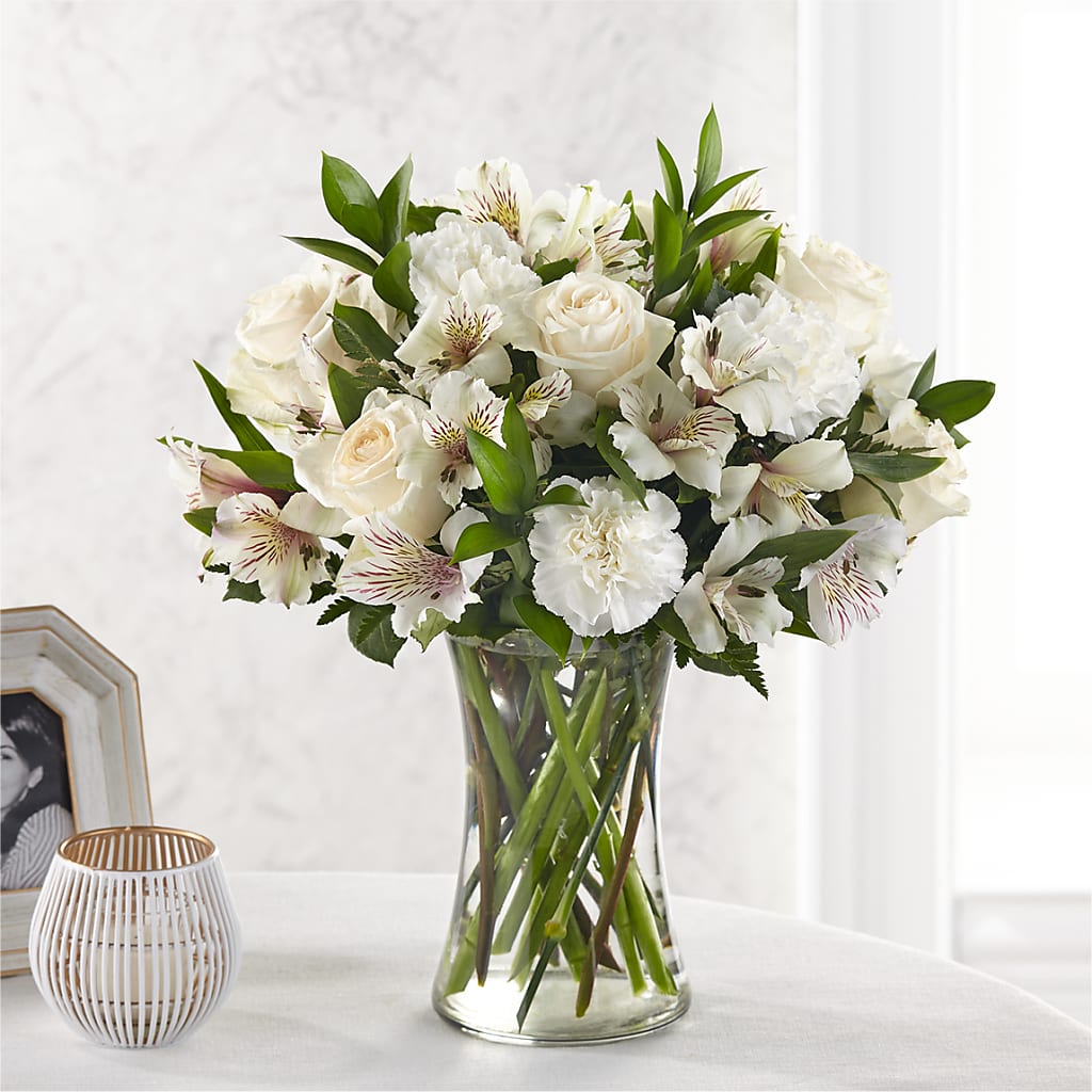 Cherished Friend Bouquet – Salon Diane Aubin Fleuriste Inc., Jonquiere PQ