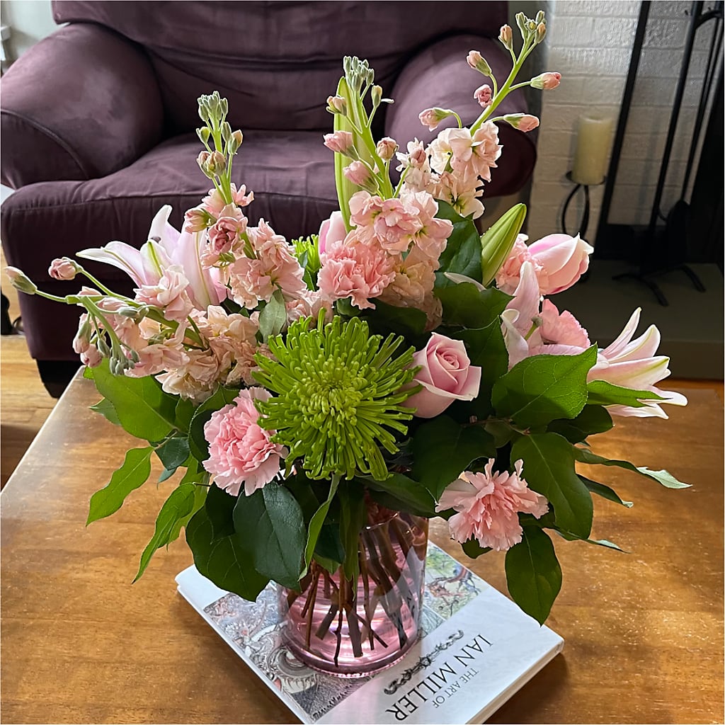 Pretty in Pink Bouquet – Salon Diane Aubin Fleuriste Inc., Jonquiere PQ