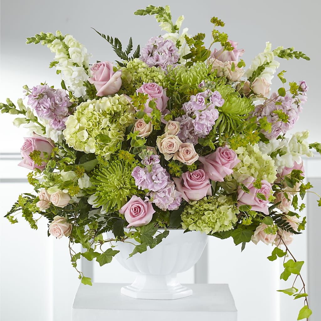 Radiant Embrace Arrangement – Salon Diane Aubin Fleuriste Inc., Jonquiere PQ