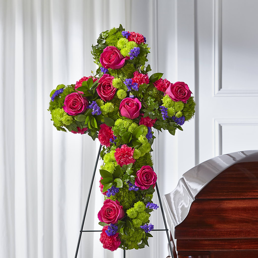 Tribute Rose Floral Cross – Salon Diane Aubin Fleuriste Inc., Jonquiere PQ