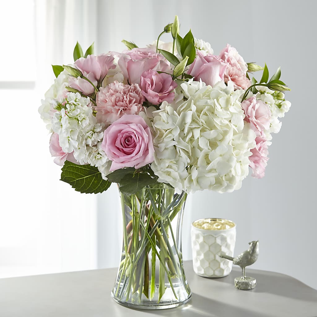 Guiding Grace Bouquet – Salon Diane Aubin Fleuriste Inc., Jonquiere PQ
