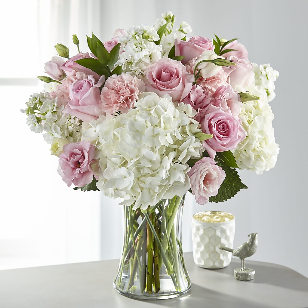 Guiding Grace Bouquet – Salon Diane Aubin Fleuriste Inc., Jonquiere PQ