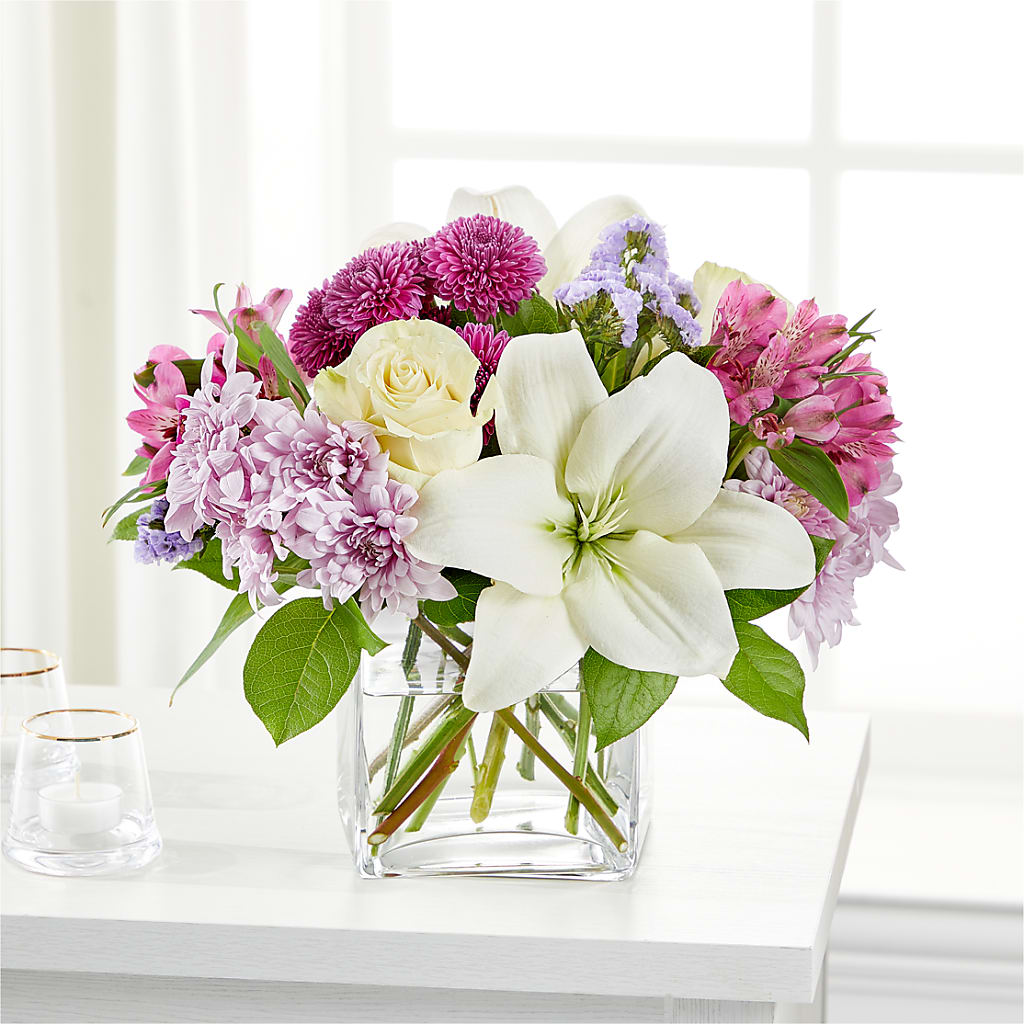 Cared For Bouquet – Salon Diane Aubin Fleuriste Inc., Jonquiere PQ