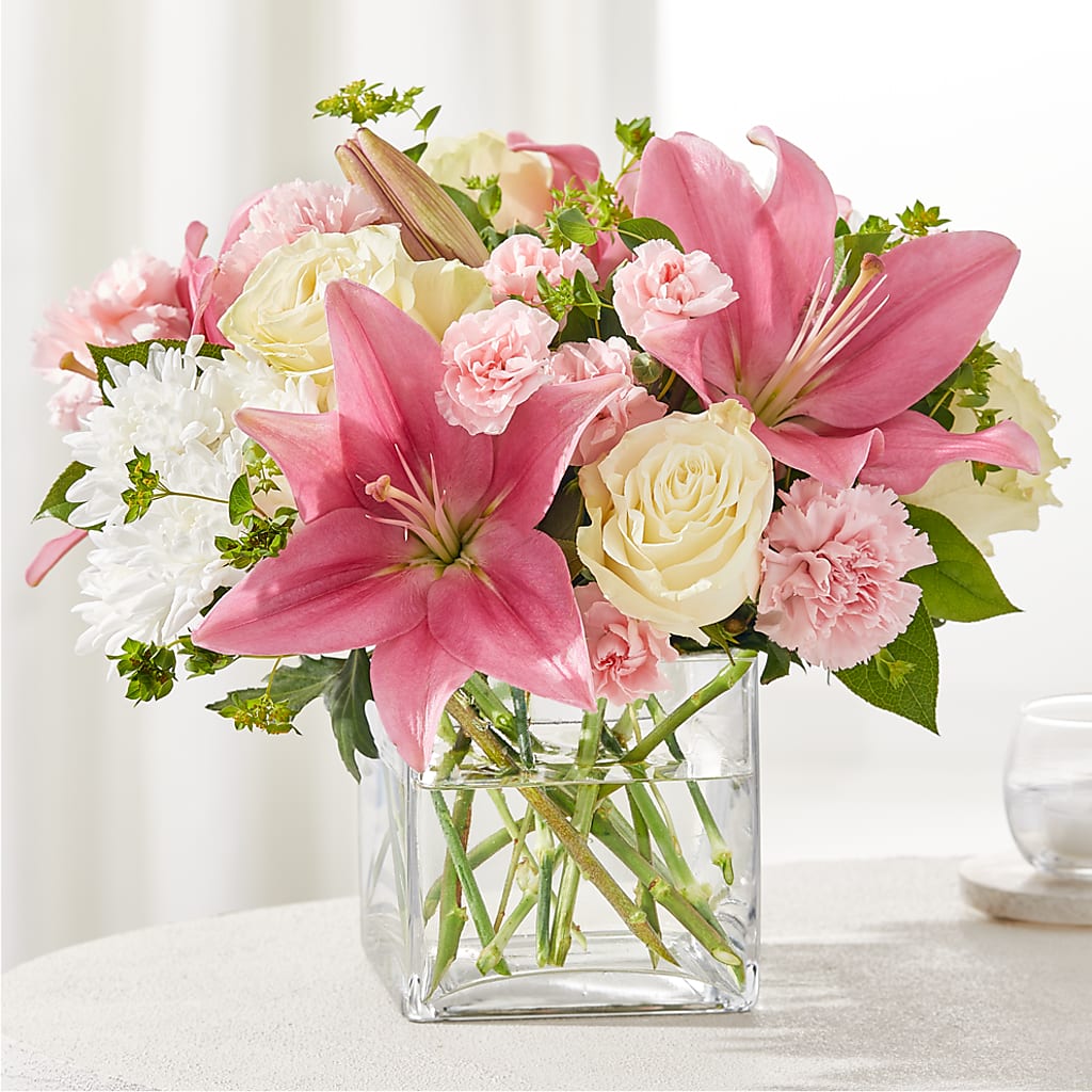 By Your Side Bouquet – Salon Diane Aubin Fleuriste Inc., Jonquiere PQ
