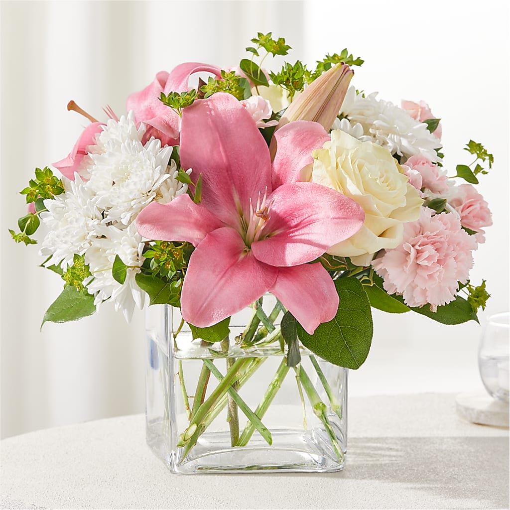 By Your Side Bouquet – Salon Diane Aubin Fleuriste Inc., Jonquiere PQ