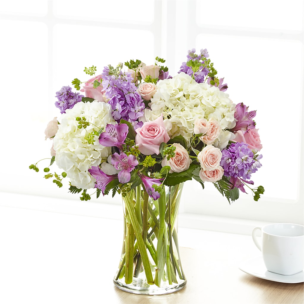 Shared Sentiment Bouquet – Salon Diane Aubin Fleuriste Inc., Jonquiere PQ