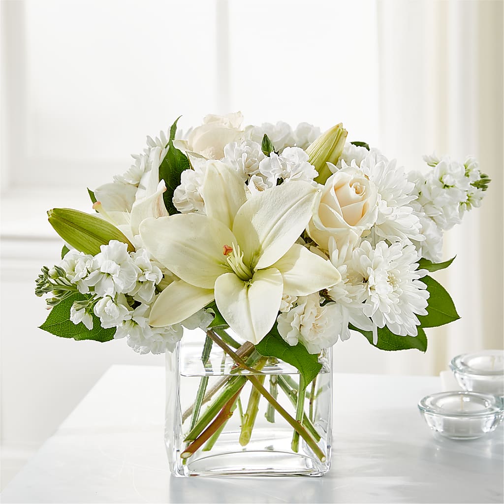 Gentle Breeze Bouquet – Salon Diane Aubin Fleuriste Inc., Jonquiere PQ