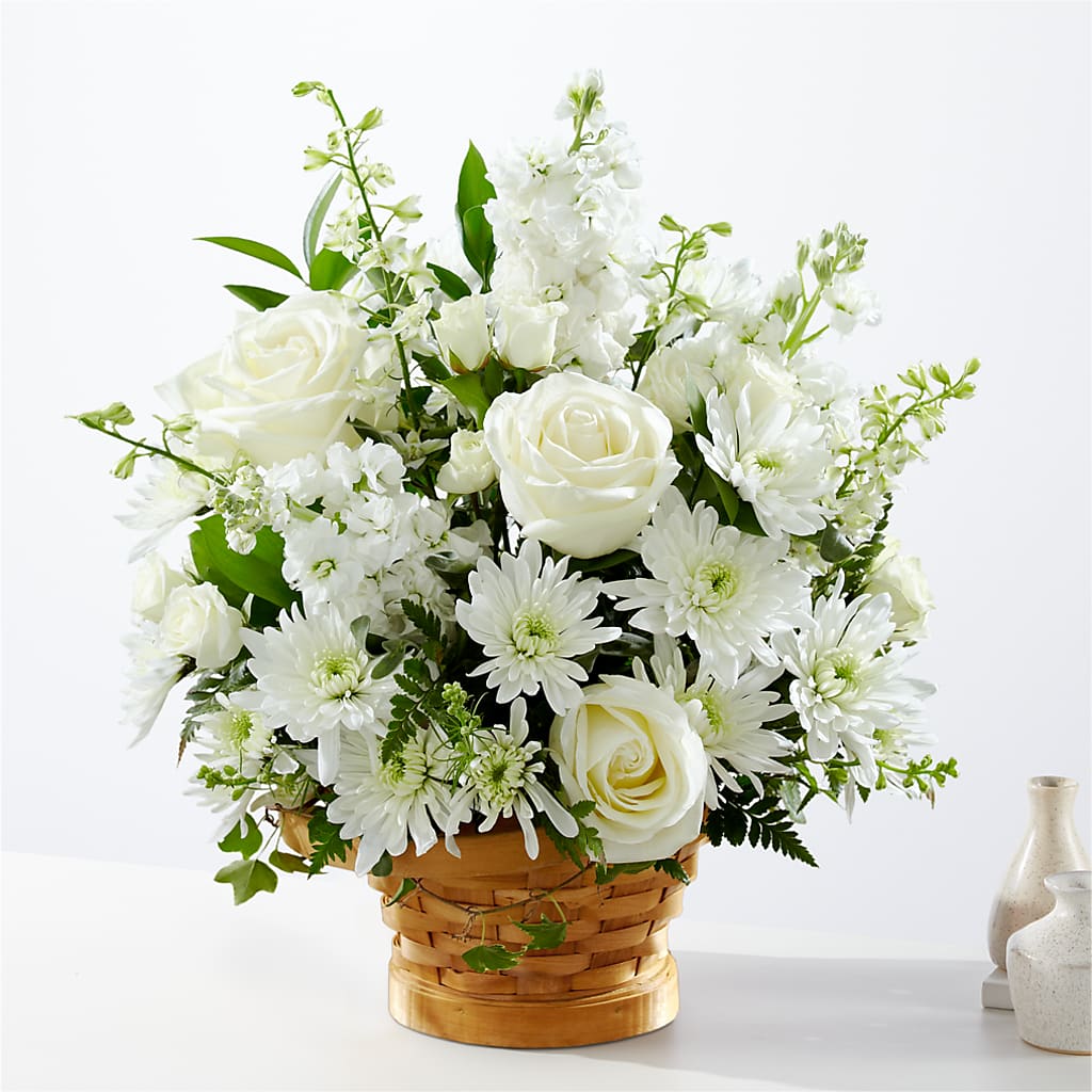 Heartfelt Condolences Arrangement – Salon Diane Aubin Fleuriste Inc., Jonquiere PQ