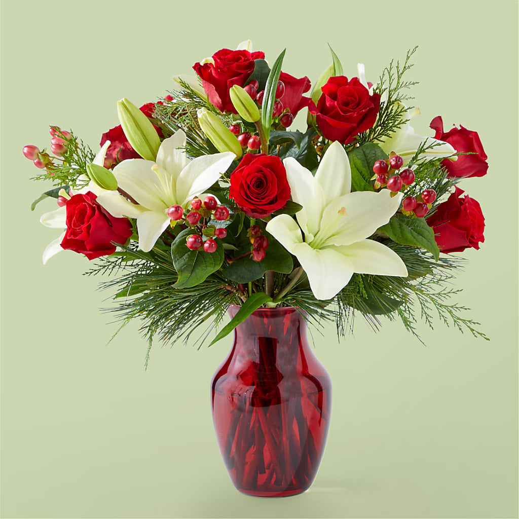 Evergreen Delight Bouquet – Salon Diane Aubin Fleuriste Inc., Jonquiere PQ