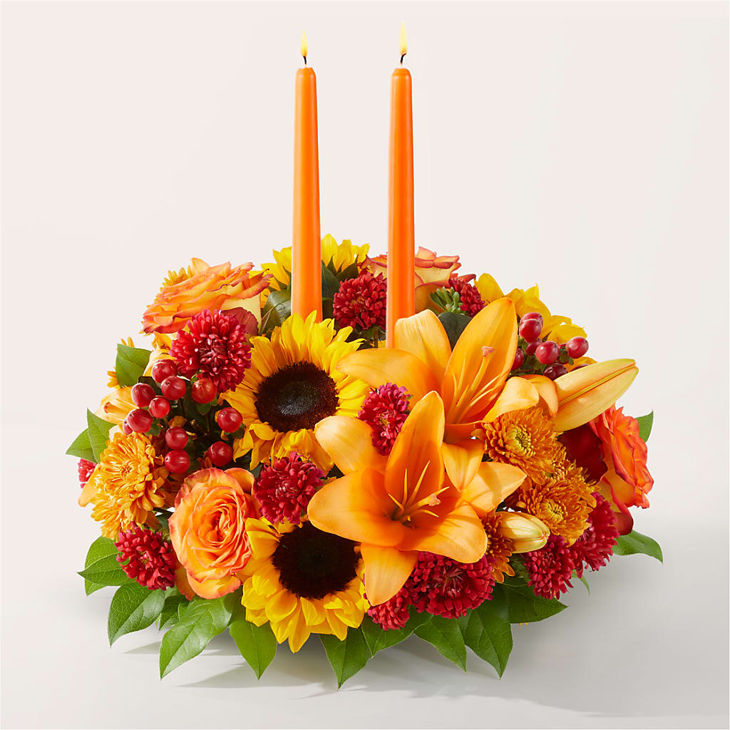 Grateful Centerpiece – Salon Diane Aubin Fleuriste Inc., Jonquiere PQ