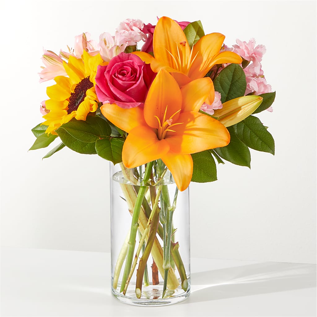 In Full Swing Bouquet – Salon Diane Aubin Fleuriste Inc., Jonquiere PQ