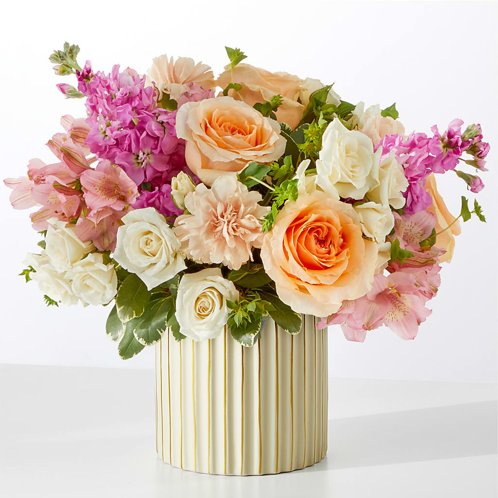 Paradise Bouquet with Ivory Vase – Salon Diane Aubin Fleuriste Inc., Jonquiere PQ