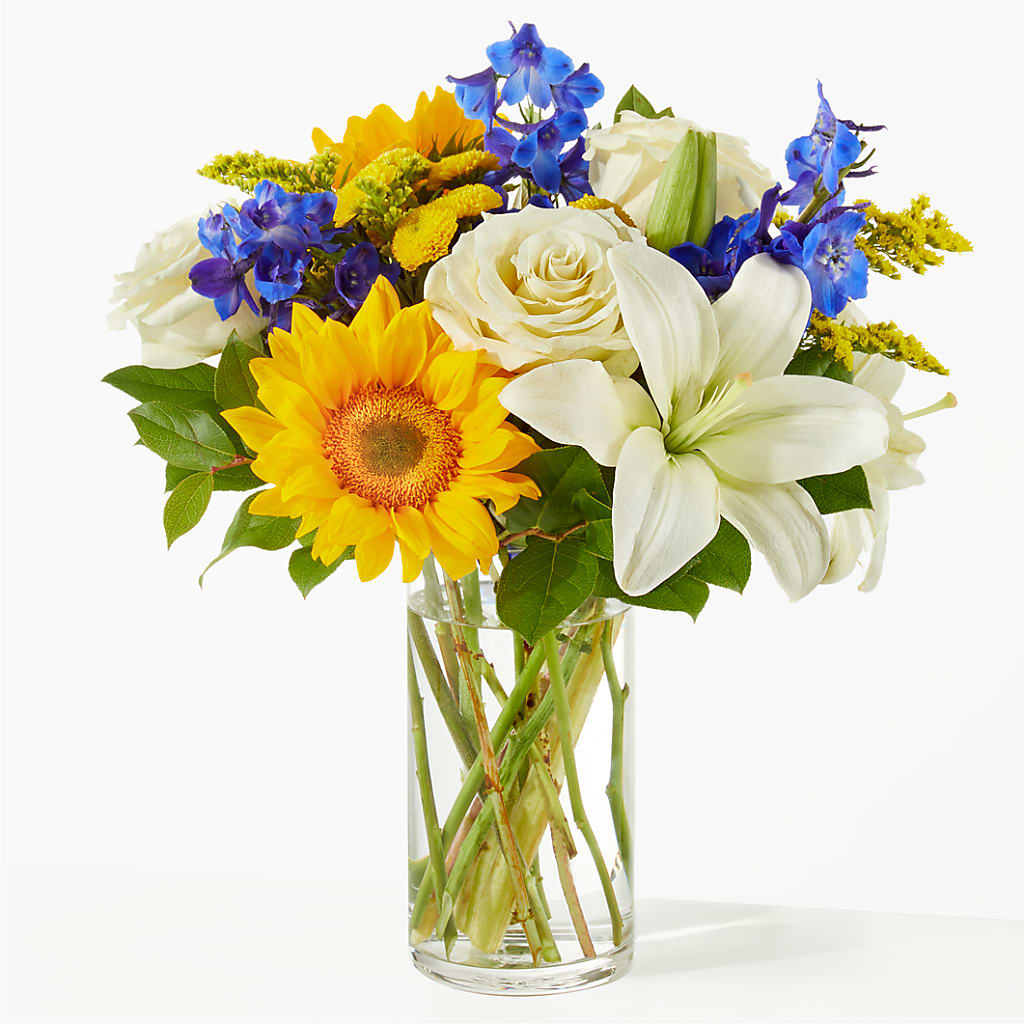 Stargazing Bouquet – Salon Diane Aubin Fleuriste Inc., Jonquiere PQ