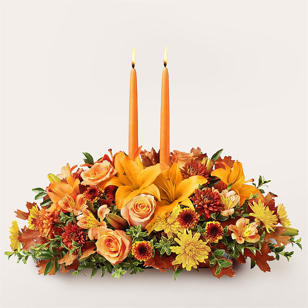 Traditions Centerpiece – Salon Diane Aubin Fleuriste Inc., Jonquiere PQ