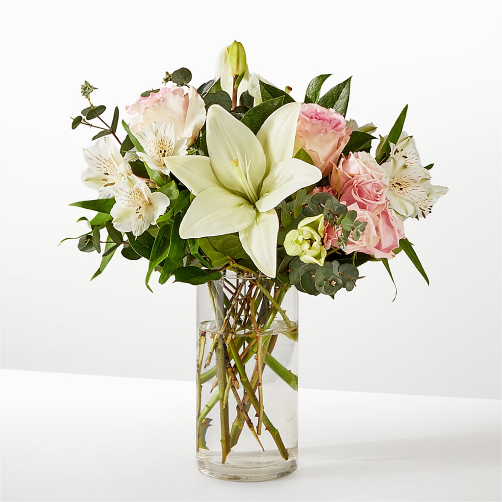 Ballet Slippers Bouquet – Salon Diane Aubin Fleuriste Inc., Jonquiere PQ