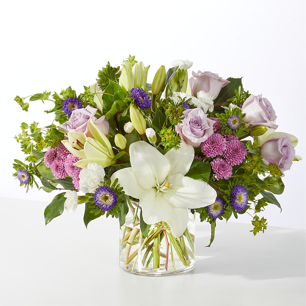 April Showers Bouquet – Salon Diane Aubin Fleuriste Inc., Jonquiere PQ
