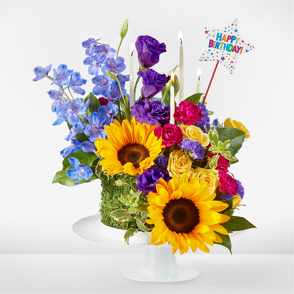 Star of the Day Floral Cake – Salon Diane Aubin Fleuriste Inc., Jonquiere PQ